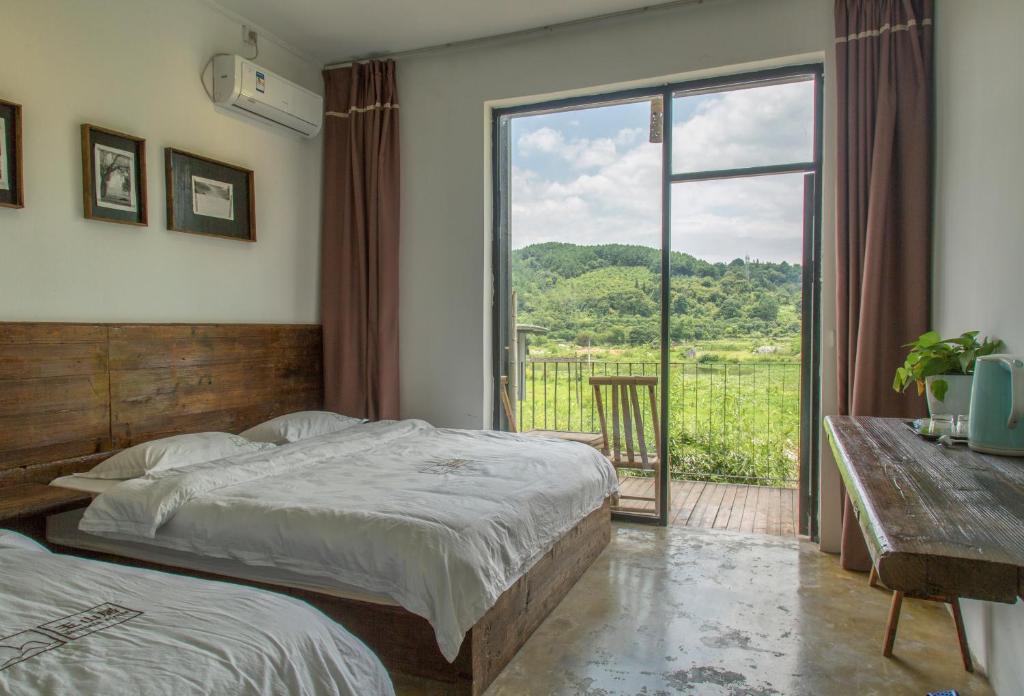 Семейный (Семейный номер с видом на горы), Mountain Stream Inn Yangshuo