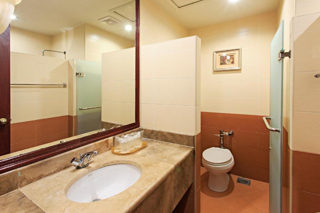 Семейный (Grand Family Suite (7 Persons) - Leisure Stay), Sarrosa International Hotel and Residential Suites