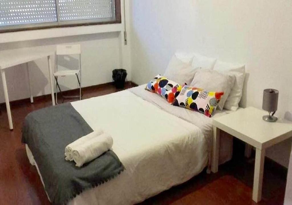 Хостел Aslep Alojamiento Local, quartos privativos com banheiros compartilhados, Порту