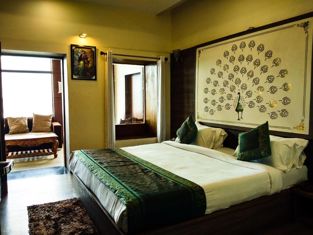 Сьюит (Rudraksha Suite with River View), Hotel Sri Omkar Palace