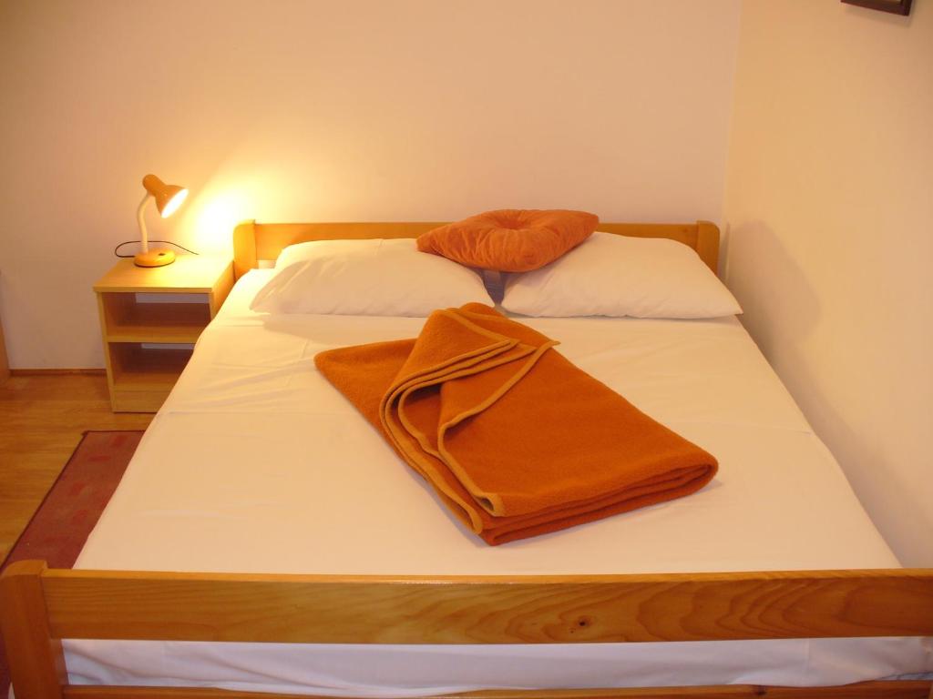 Двухместный (Двухместный номер с 1 кроватью, террасой и видом на горы) отеля Pansion Comfort Sidro, Новалья