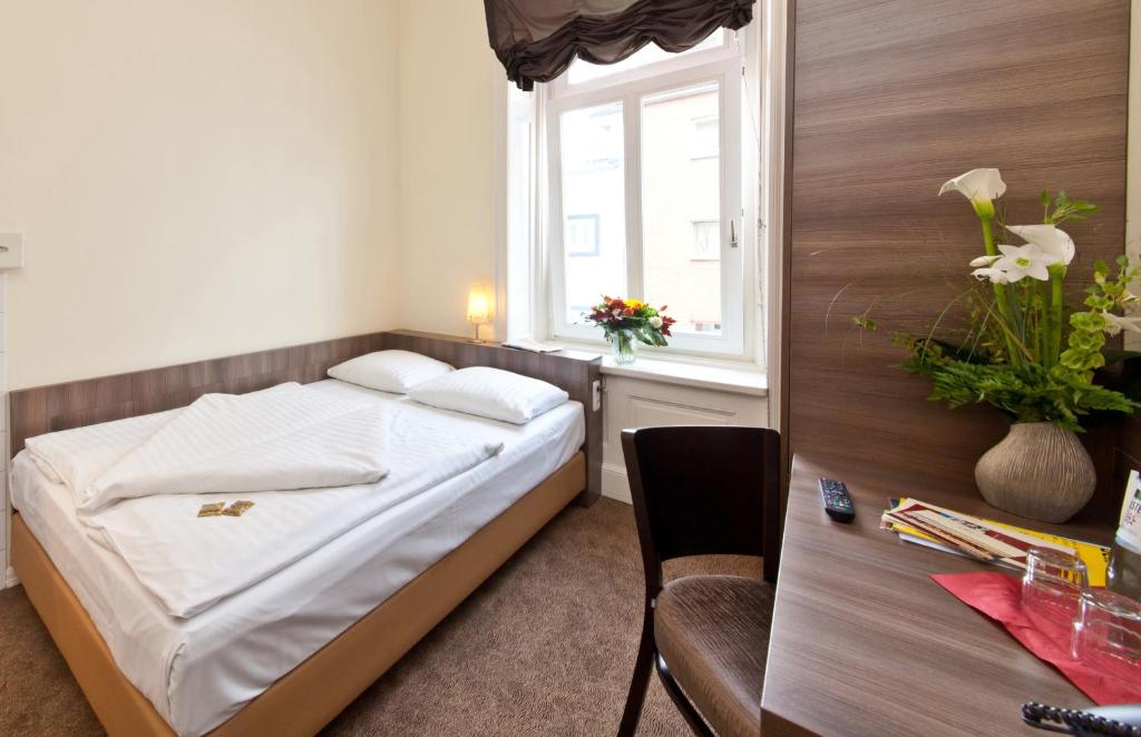 Одноместный (Одноместный номер с общей ванной комнатой), Novum Hotel Königshof Hamburg Innenstadt