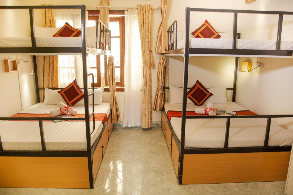 Номер (Двуспальная кровать в общем номере для мужчин и женщин), Hanoi City Backpackers Hostel