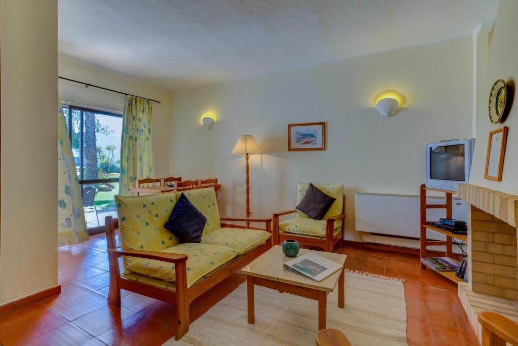 Апартаменты (Стандартные апартаменты с 1 спальней) курортного отеля Quinta Do Paraiso - AL, Карвуэйру