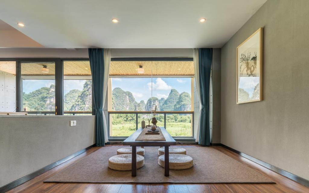 Сьюит (Junior Suite with Terrace free afternoon tea available), Yangshuo Zen Garden Resort