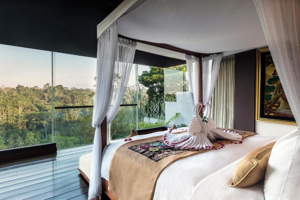 Вилла (Королевская вилла с 1 спальней, собственным бассейном и бесплатными привилегиями, вид на реку) виллы Ayuterra Resort, Убуд