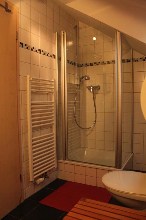 Четырехместный (Четырехместный номер с общей ванной комнатой) хостела Hostel Alex 30, Штутгарт
