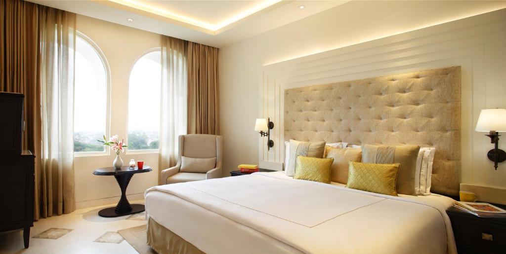 Двухместный (Deluxe Room City View King Bed), The Gateway Hotel Ganges