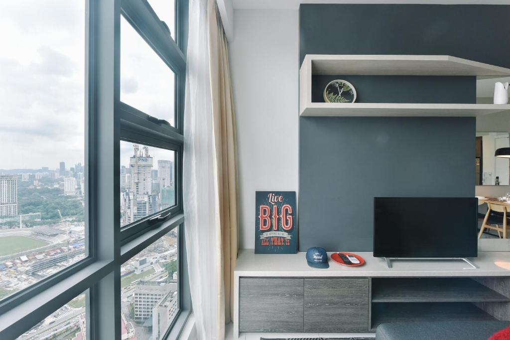 Сьюит (Представительский люкс с кроватью размера 