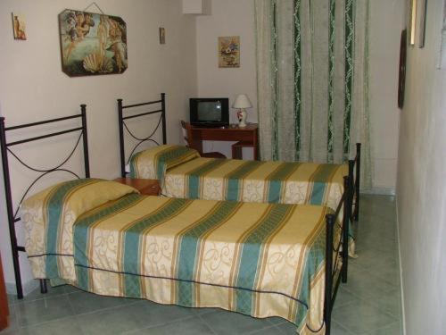 Двухместный (Двухместный номер с 2 отдельными кроватями) отеля Hotel Alloggio Del Conte, Неаполь
