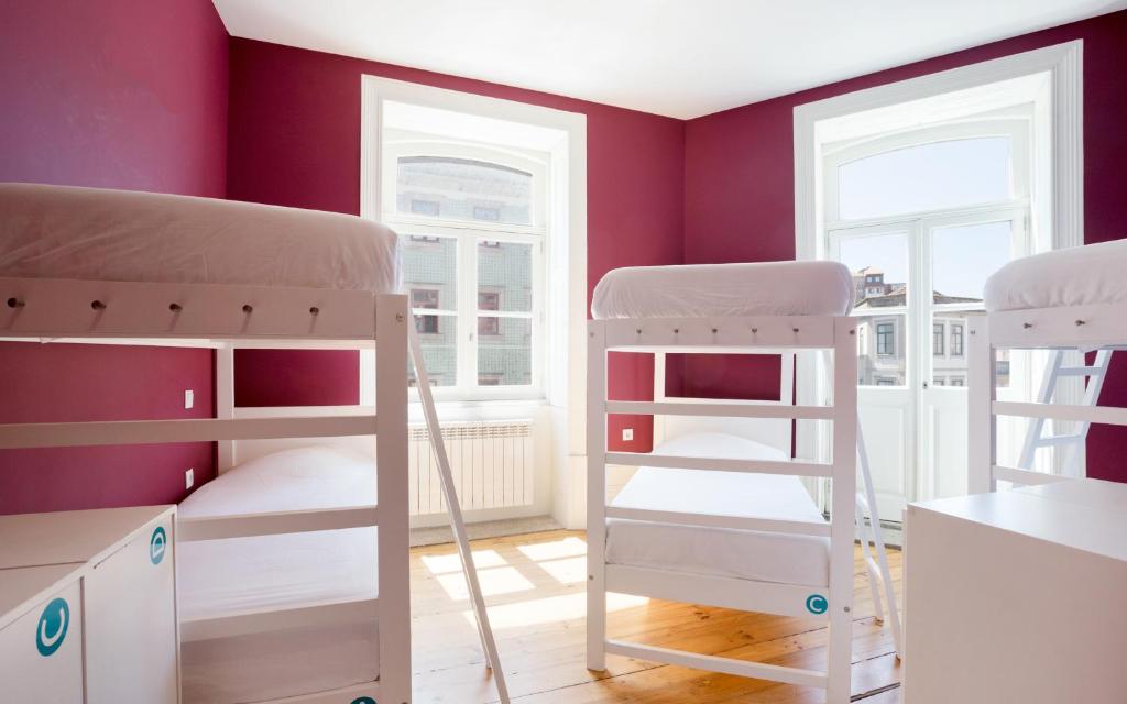 Номер (Кровать в общем 6-местном номере для мужчин и женщин) хостела Best Guest Porto Hostel, Порту