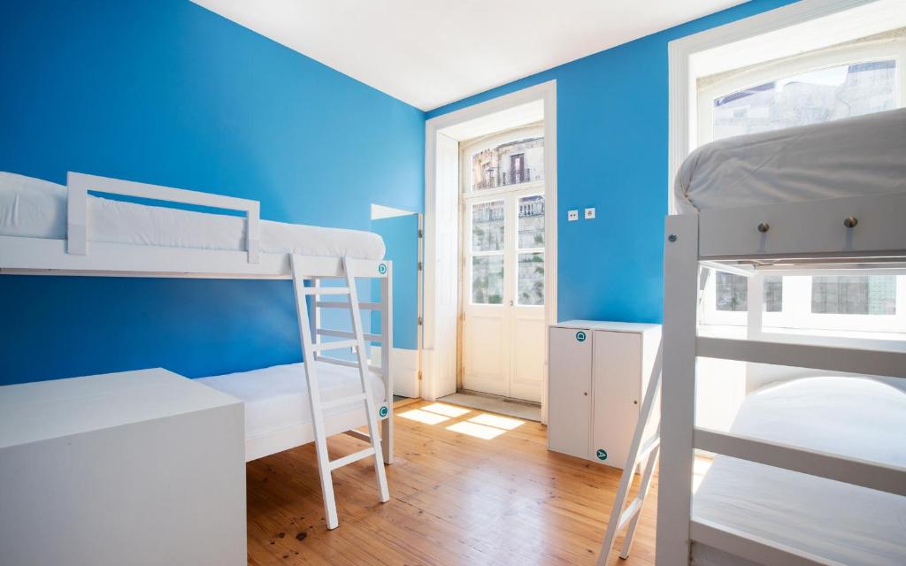 Номер (Кровать в общем номере для женщин с 4 кроватями) хостела Best Guest Porto Hostel, Порту
