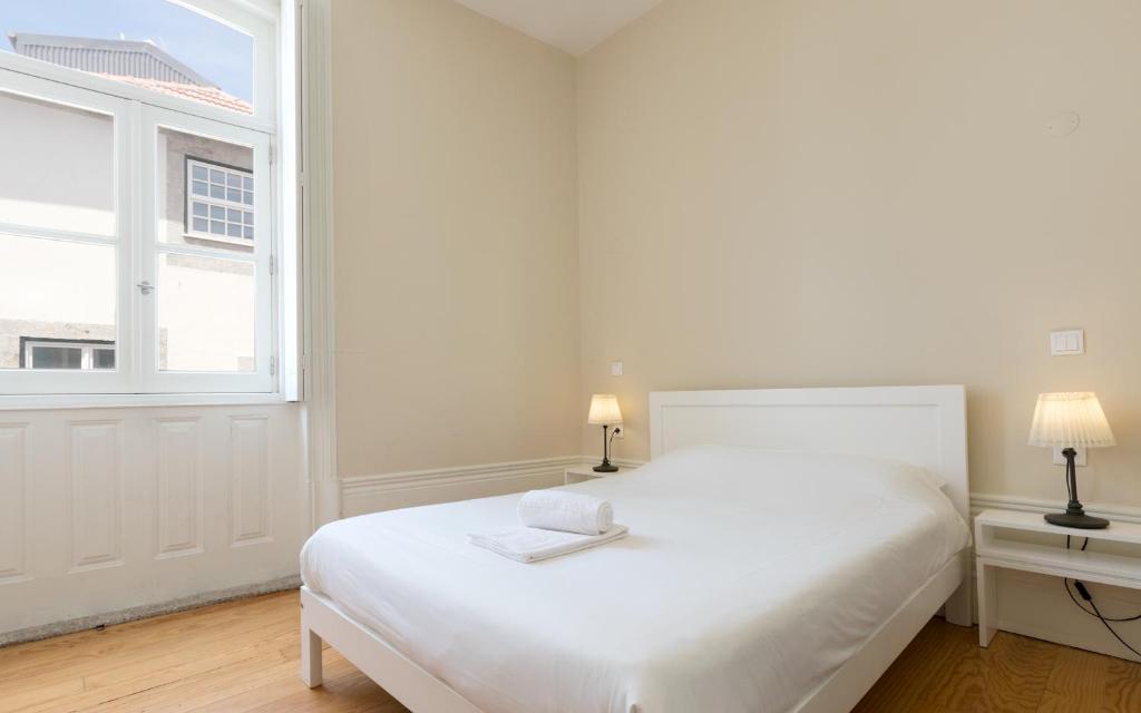 Двухместный (Двухместный номер с 1 кроватью и собственной ванной комнатой) хостела Best Guest Porto Hostel, Порту