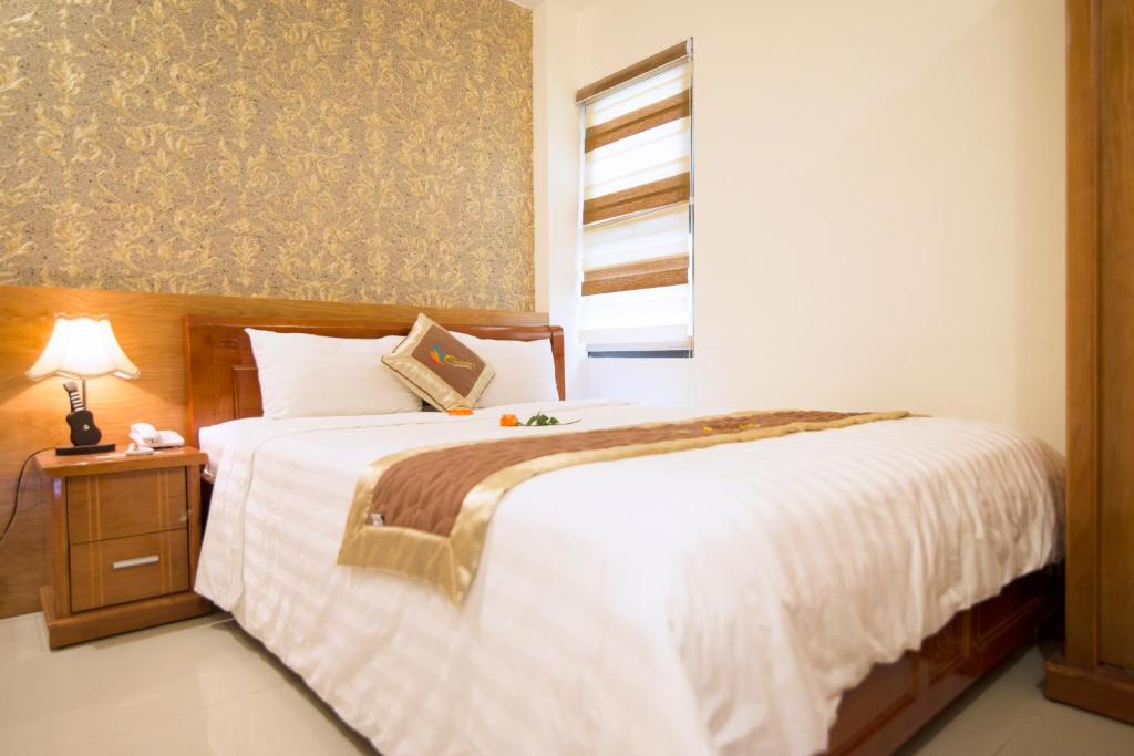 Двухместный (Стандартный двухместный номер с 1 кроватью) отеля Charming Danang Hotel, Дананг