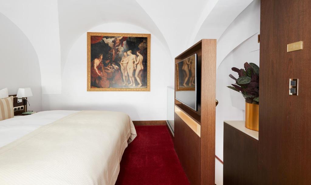 Сьюит (Двухуровневый люкс) отеля Derag Livinghotel De Medici, Дюссельдорф