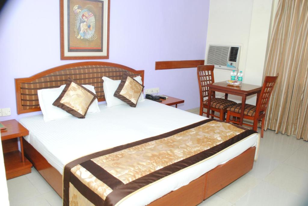 Отель Hotel Tourist Deluxe, Нью-Дели