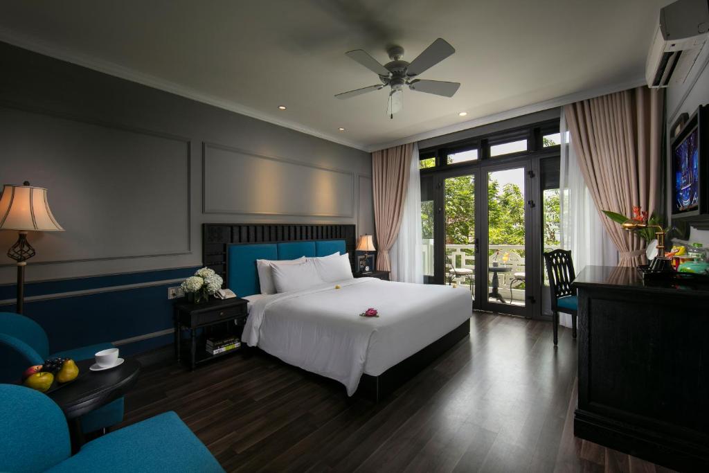 Двухместный (Двухместный номер Делюкс с 1 кроватью и балконом) отеля Like Hoi An Hotel, Хойан