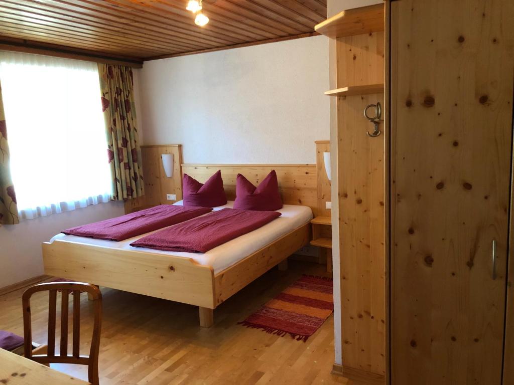 Семейный (Семейный номер (для 2 взрослых и 1 ребенка)), Pension & Ferienwohnung Dullnig