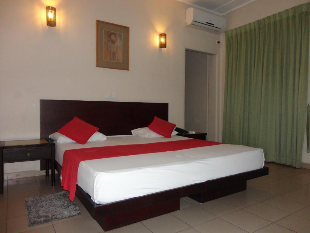 Двухместный (Двухместный номер Делюкс с 1 кроватью) отеля Shalimar Hotel, Коломбо