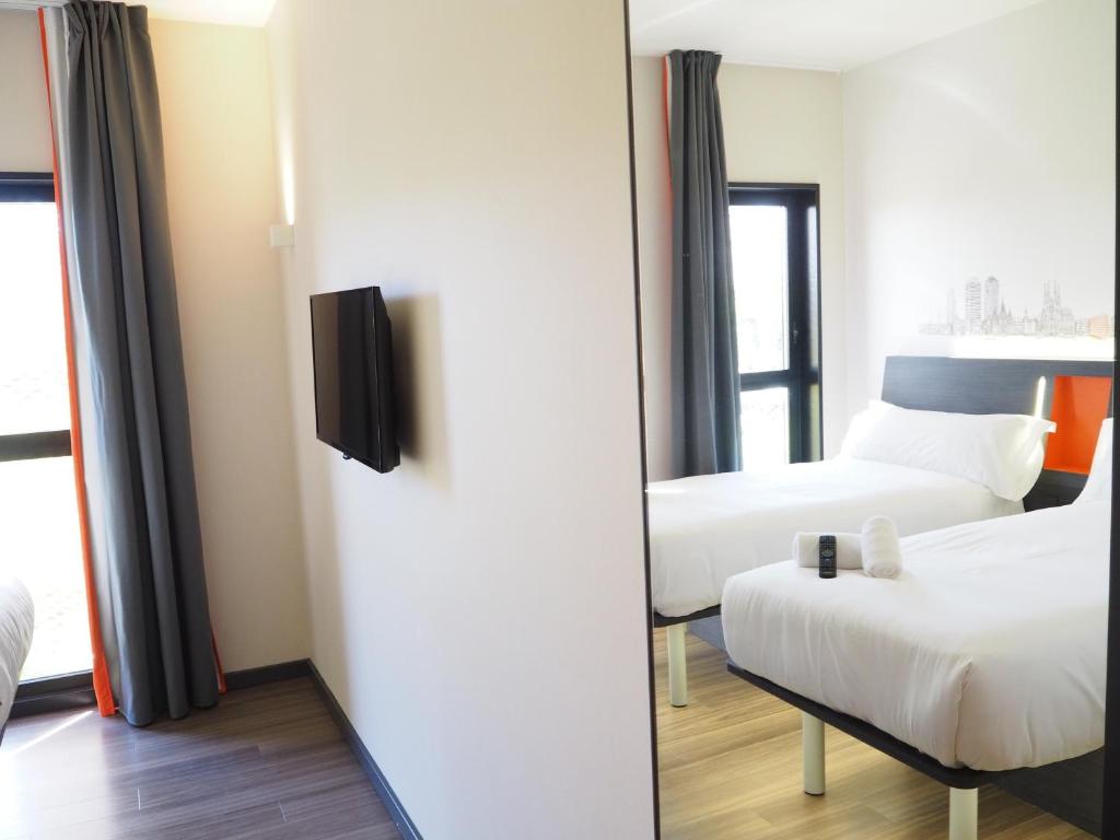 Двухместный (Двухместный номер с 2 отдельными кроватями) отеля easyHotel Barcelona Fira, Оспиталет-де-Льобрегат