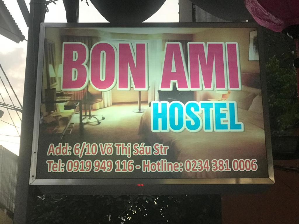 Двухместный (Двухместный номер с 2 отдельными кроватями и окном), Bon Ami Hostel