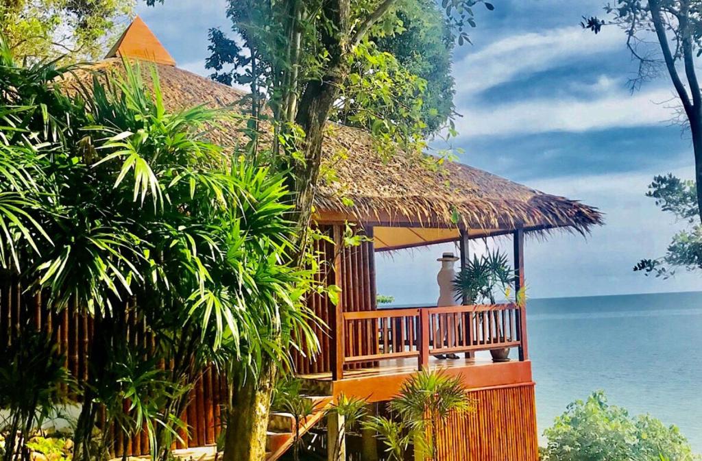 Семейный (Family Beach Front Villa) курортного отеля Kohjum Resort, Кох-Юм