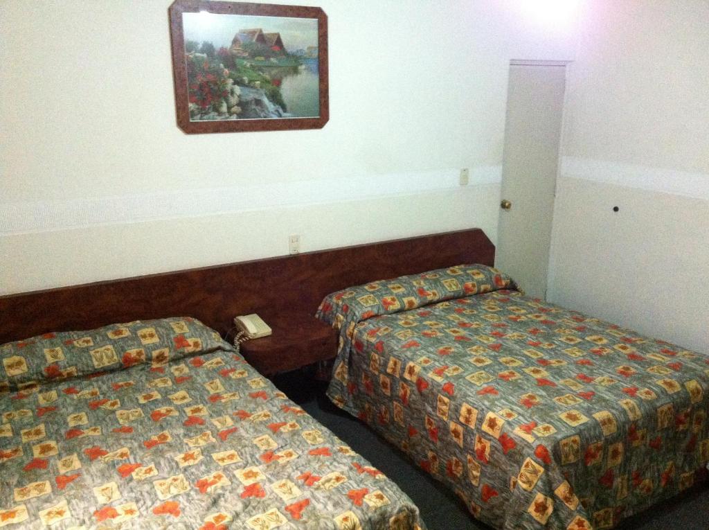 Двухместный (Двухместный номер с 2 отдельными кроватями) отеля Hotel Dos Naciones, Мехико