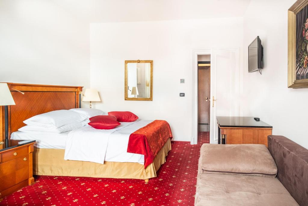 Двухместный (Двухместный номер с 1 кроватью или 2 отдельными кроватями) отеля Residence Leon D'Oro, Прага