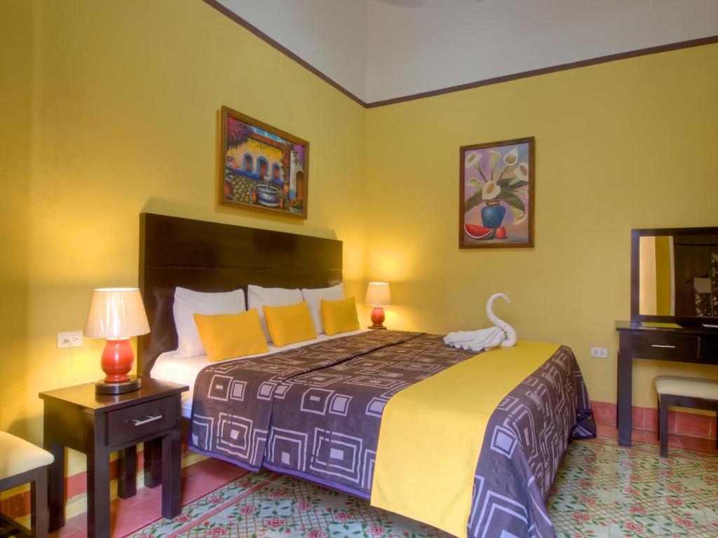 Двухместный (Номер Делюкс с кроватью размера «king-size») отеля Hotel del Peregrino, Мерида