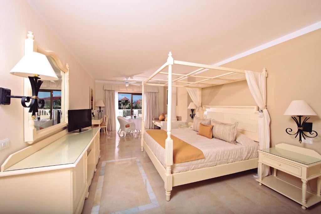 Сьюит (Одноместный полулюкс - GBP Аквамарин), Luxury Bahia Principe Ambar Green - Adults Only