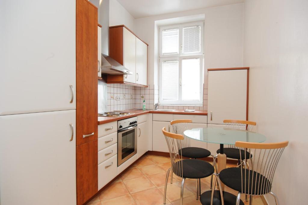 Апартаменты (Апартаменты с 2 спальнями - 10 Servitengasse), Vienna-apartment-one Mariannengasse