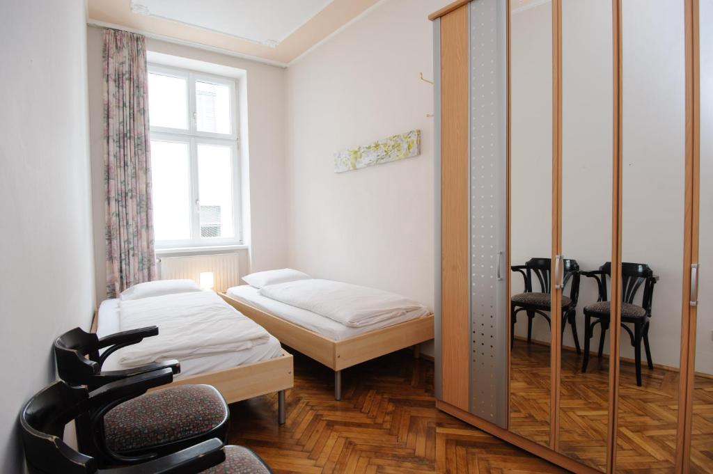 Апартаменты (Апартаменты с 2 спальнями - 10 Servitengasse), Vienna-apartment-one Mariannengasse