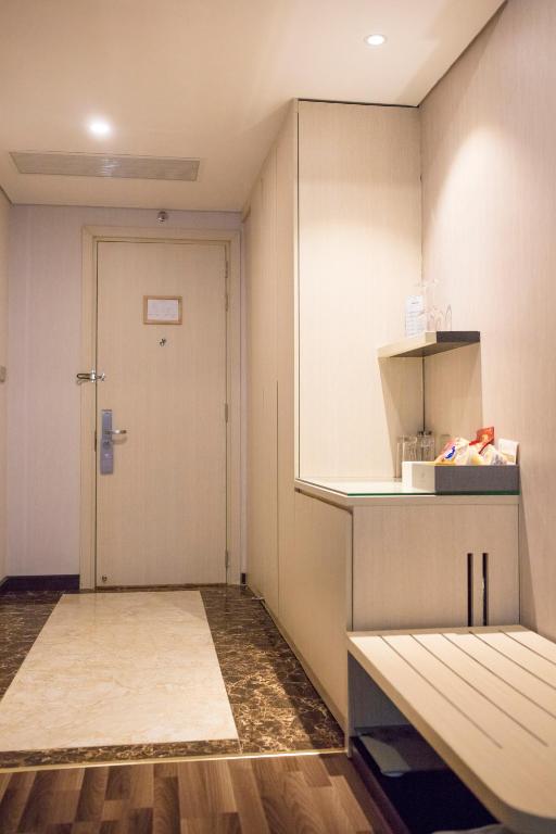 Двухместный (Двухместный номер с 2 отдельными кроватями) отеля Central Hotel, Тхань Хоа