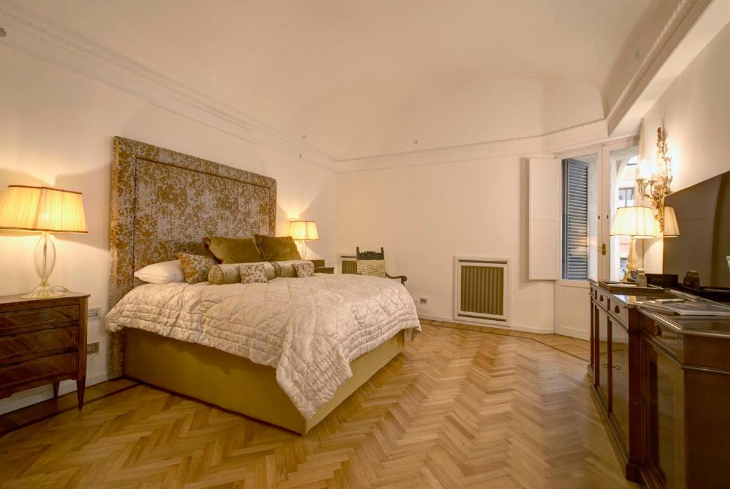 Номер (Дом для отпуска), Trinità dei Monti 3 Bedroom Apartment with Terrace