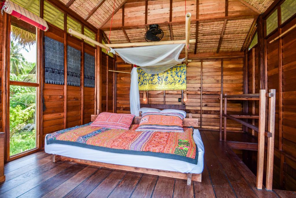 Номер (Просторное бунгало Breezy - Рядом с пляжем), Castaway Resort Koh Lipe