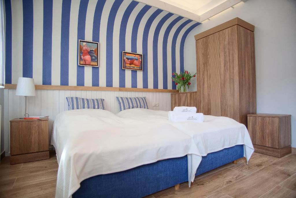 Двухместный (Двухместный номер с 1 кроватью или 2 отдельными кроватями) парк-отеля Pensjon Mistral, Устка