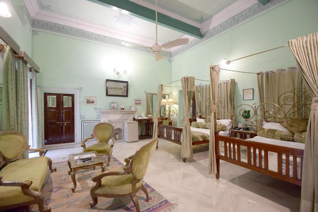 Семейный (Семейный суперлюкс) отеля Hari Mahal Palace, Jaipur, Джайпур