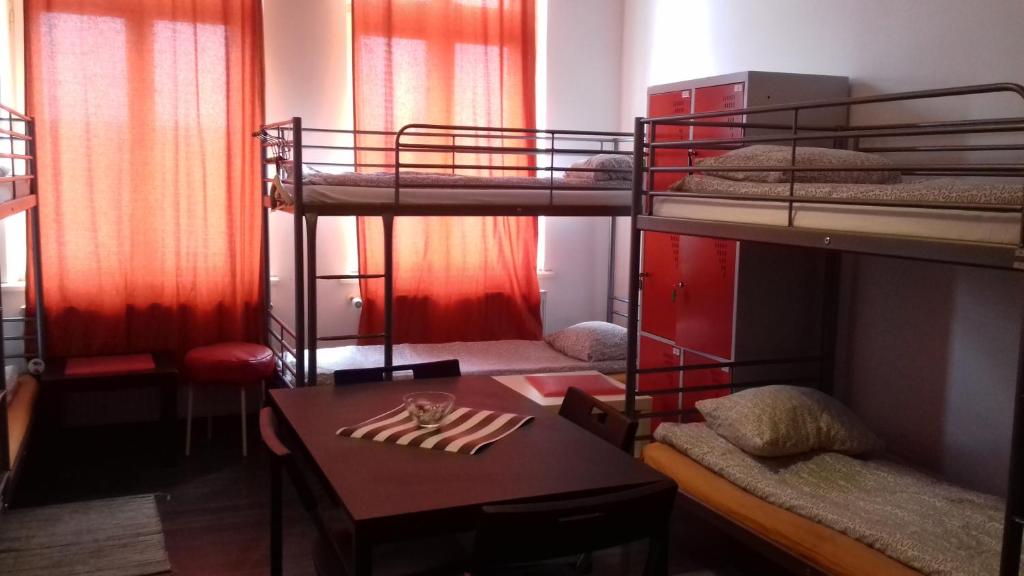 Номер (Кровать в общем номере для мужчин и женщин с 10 кроватями), Art Hostel with FREE WI-FI