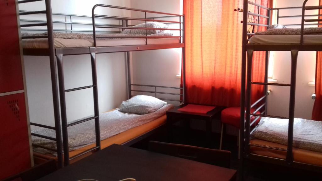 Номер (Кровать в общем номере для мужчин и женщин с 10 кроватями), Art Hostel with FREE WI-FI