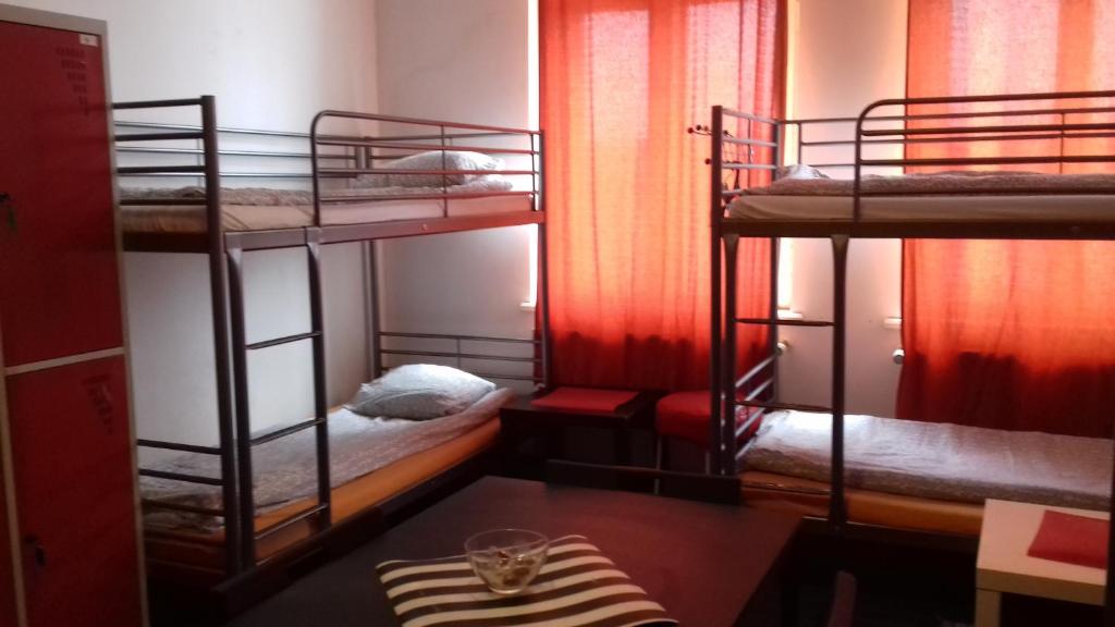 Номер (Кровать в общем номере для мужчин и женщин с 10 кроватями), Art Hostel with FREE WI-FI