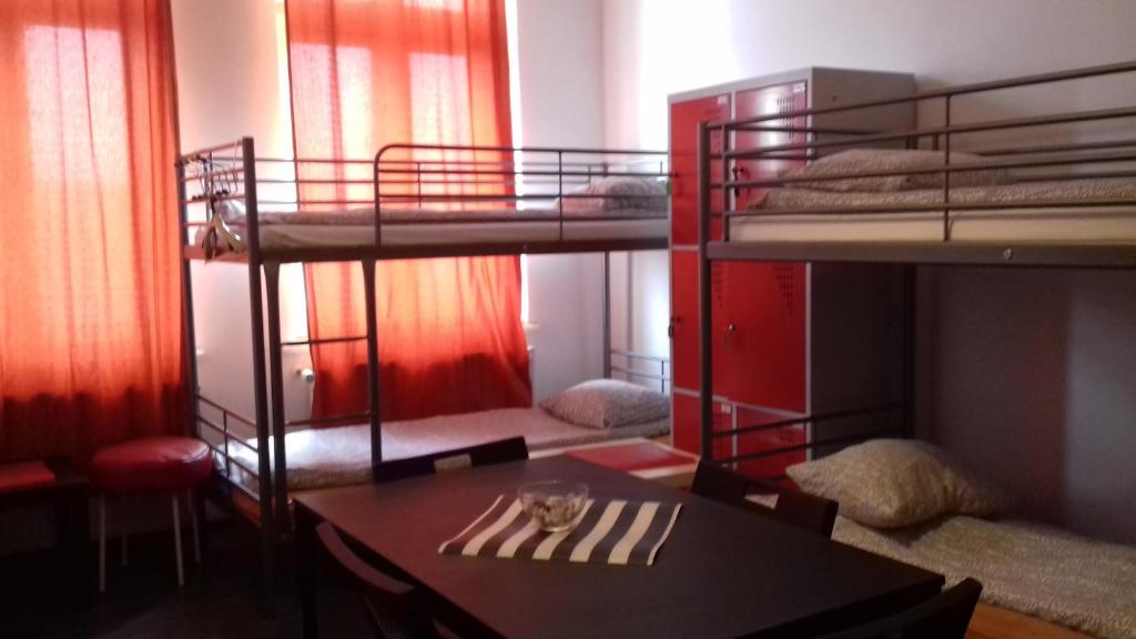 Номер (Кровать в общем номере для мужчин и женщин с 10 кроватями), Art Hostel with FREE WI-FI