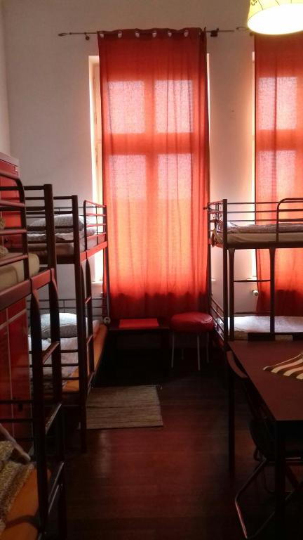 Номер (Кровать в общем номере для мужчин и женщин с 10 кроватями) хостела Art Hostel with FREE WI-FI, Краков