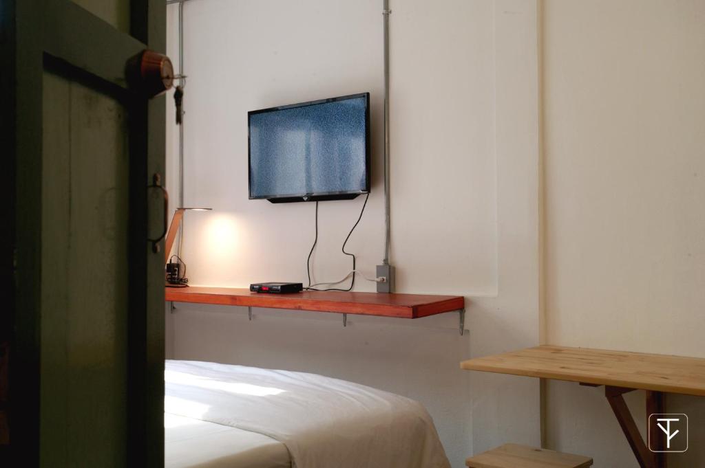 Двухместный (Двухместный номер Делюкс с 1 кроватью), T-Boutique Hostel - Hua Lamphong