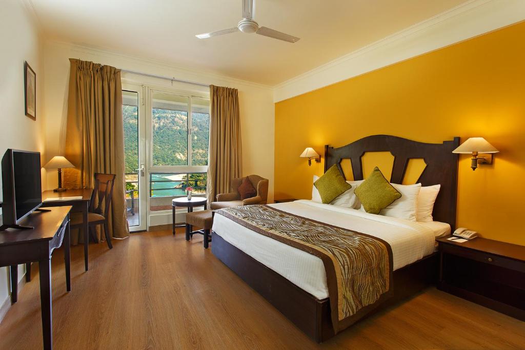 Двухместный (Two Bedroom Premium Apartment – Ganges View) курортного отеля Aloha On The Ganges, Ришикеш