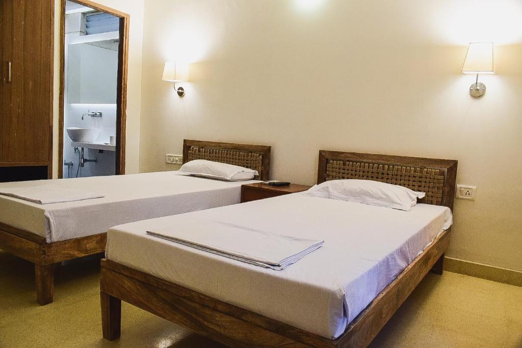 Двухместный (Стандартный двухместный номер с 1 кроватью или 2 отдельными кроватями) отеля Atithi Guest House, Джайпур