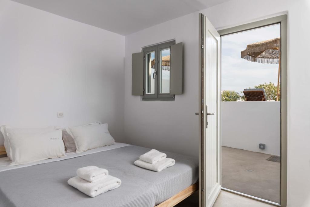 Двухместный (Двухместный номер с 1 кроватью с видом на море) отеля Trinity Mykonos - Boutique Beachfront Hotel, Платис Ялос, Эгейские острова
