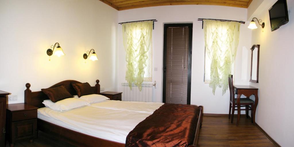 Двухместный (Двухместный номер с 1 кроватью и дополнительной кроватью (для 2 взрослых и 1 ребенка)) отеля Chorbadji Petkovi Hanove, Обзор