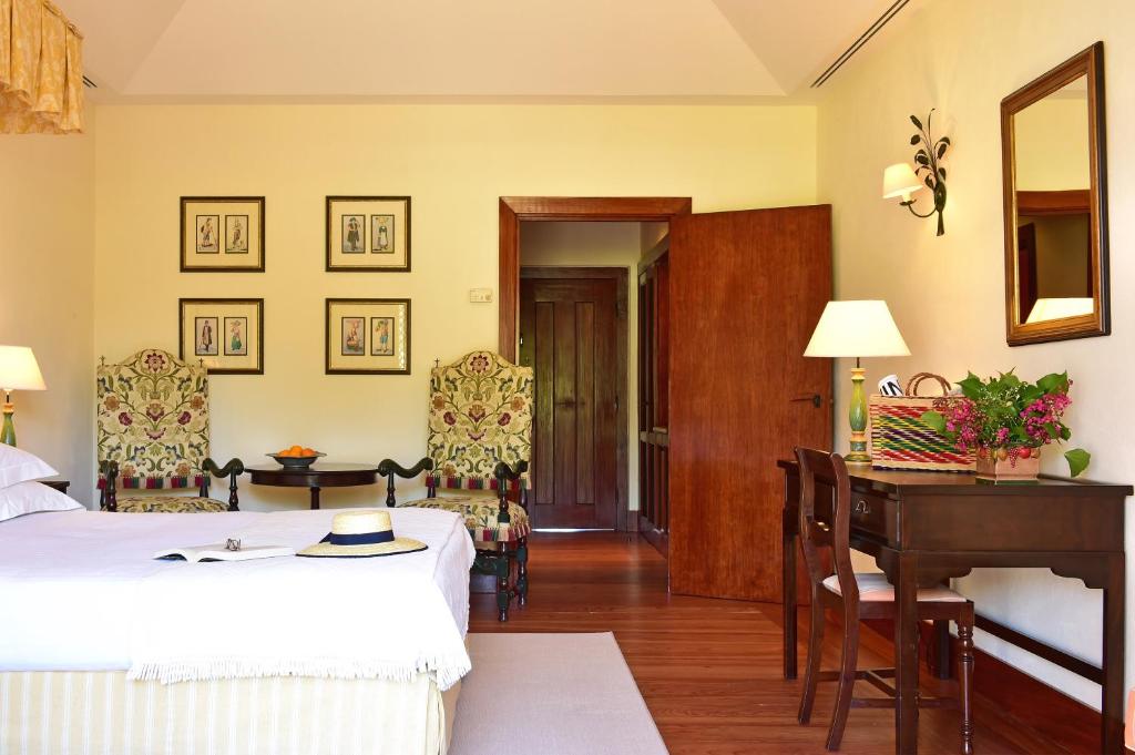 Двухместный (Улучшенный двухместный номер с 1 кроватью или 2 отдельными кроватями) отеля Pousada Convento de Vila Viçosa, Эшпинью