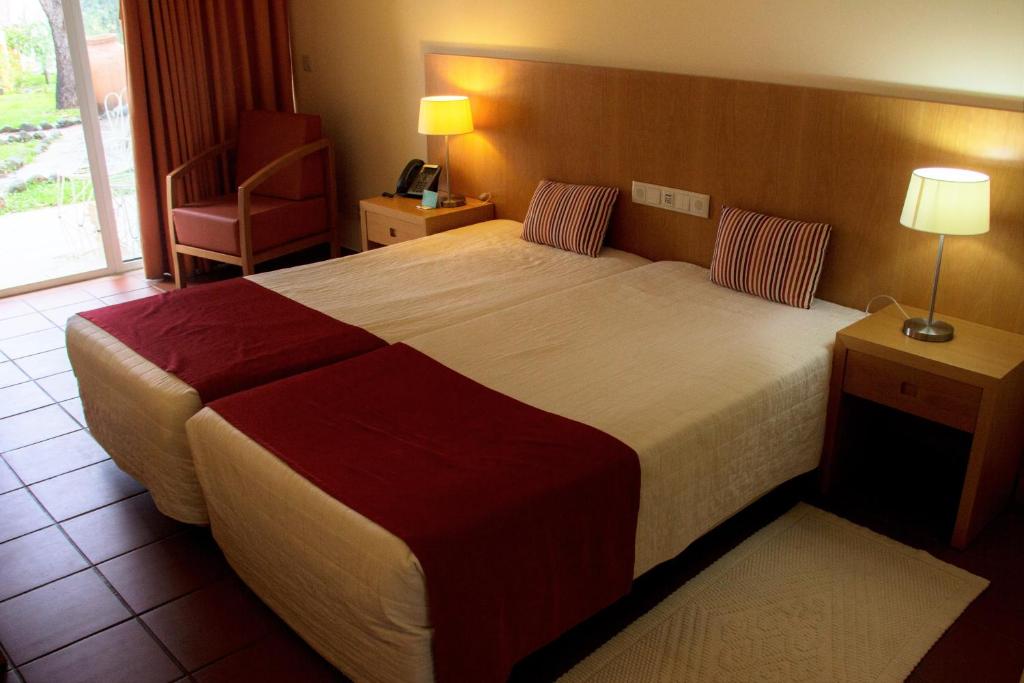 Двухместный (Улучшенный двухместный номер с 1 кроватью и террасой) отеля INATEL Oeiras, Оэйраш