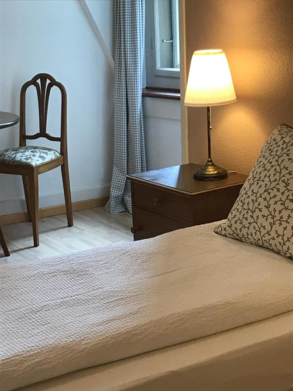 Двухместный (Двухместный номер с 1 кроватью или 2 отдельными кроватями, общая ванная комната) отеля The Bed + Breakfast, Люцерн